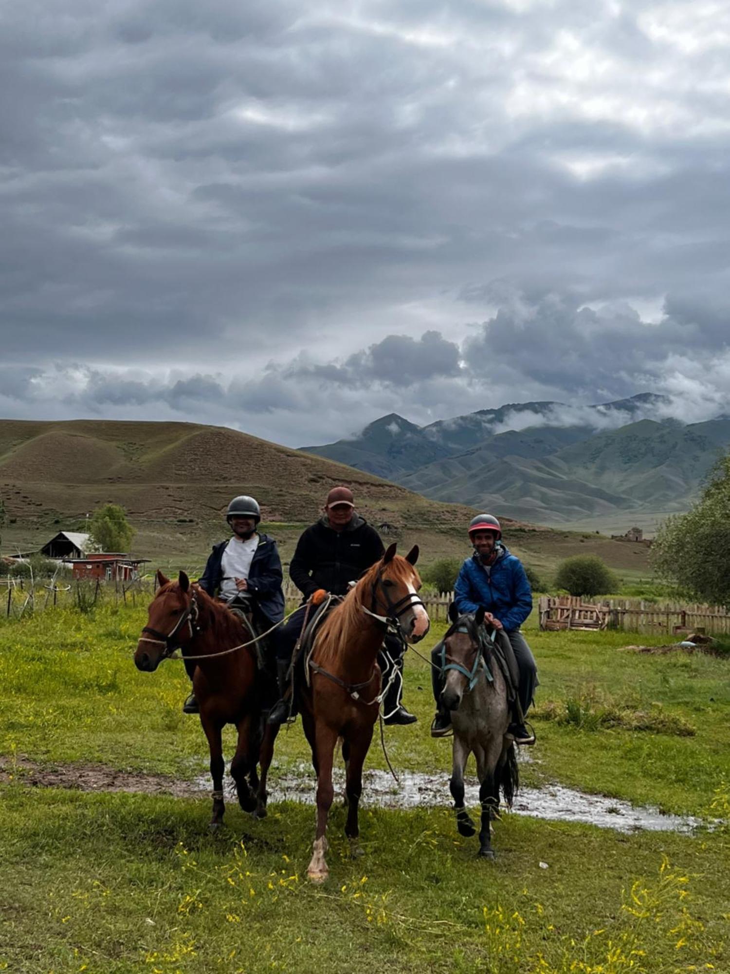 Kyzart Hotel & Horse Tours Bagysh 外观 照片